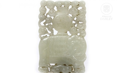 Carved jade plate, Qing Dynasty.