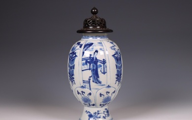 China, a blue and white porcelain oviform vase, Kangxi period (1662-1722)