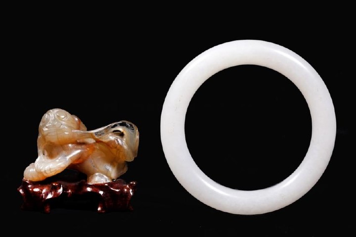 Chinese Qing White Jade Bangle; Carved Agate Dog