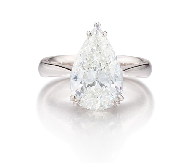 DIAMOND RING | 3.88卡拉 梨形 F色 鑽石 戒指