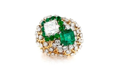 David Webb Cocktail Ring With Green Emerald And Diamonds