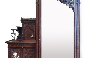 Gabriel VIARDOT (1830-1904) Cabinet en placage d’acajou teinté et sculpté à deux corps quadrangulaires ouvrant...