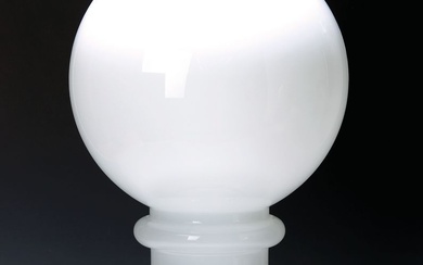 Grande lampe en verre opalin, verrerie, Limbourg, un foyer, intact, h. env. 60 cm