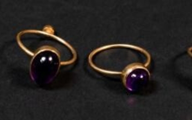 Grouping of 4 18Kt Gold Rings