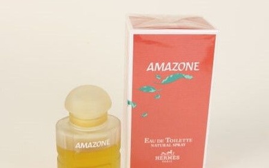 Hermès - "Amazone" - (1974) Lot comprenant un flacon contentant 50 ml d'eau de parfum...