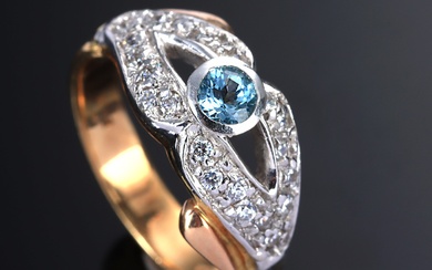 Italian ring of 18 kt. gold and white gold with spinel and clear crystals