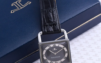 JAEGER-LECOULTRE (Grand Étrier – Cadran gris / Romain n° 9041 42), vers 1960 Exceptionnelle montre...