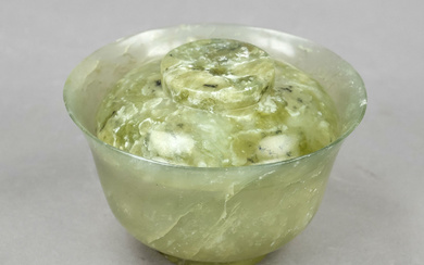 Jadeite lidded bowl, China, 19th/20t