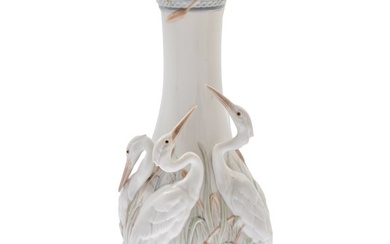 LLadro Porcelain Vase ' Jarron Garzas Reales'