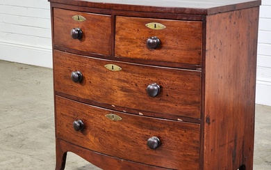 Late Georgian mahogany bow front chest of four darwers (h:90...