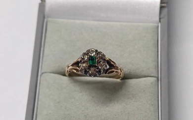 MID 19TH CENTURY EMERALD & DIAMOND CLUSTER RING, THE RECTANG...