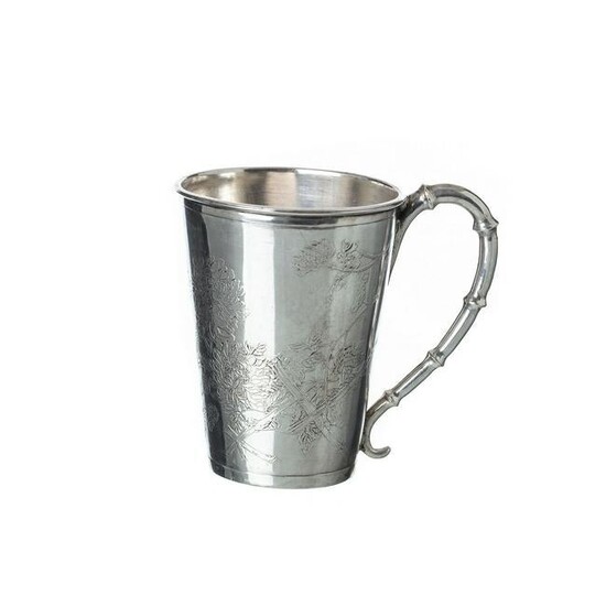 Mug in chinese silver