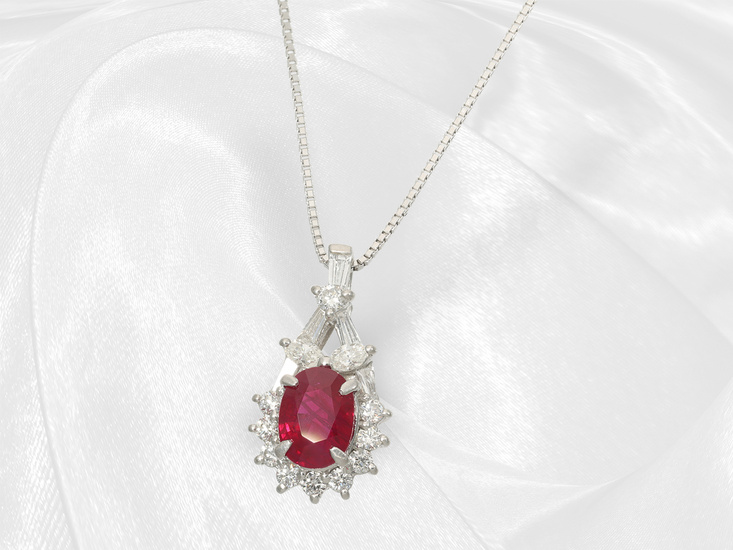 Necklace/pendant: extremely fine platinum jewellery, extremely rare Burma Ruby 2ct "Vivid Red-Pigeon's Blood"