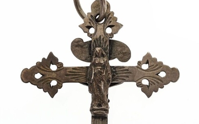 PENDENTIF "Croix grille de Chambéry" en argent 800/°° à décor du Christ crucifié surmonté du...