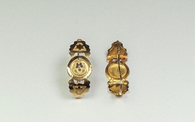 Pair of Antique Fishards in 18K (750/oo) yellow gold with...