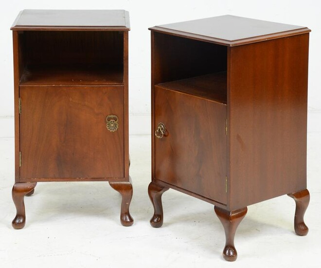 Pair of Queen Anne Mahogany Night Stands