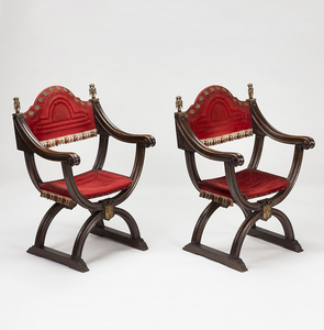 Pair of "jamugas" armchairs in walnut and upholstery in red velvet, late 19th Century-early decades of the 20th Century.