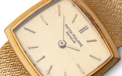 Patek Philippe 18K Gold Manual Wind Gold Bracelet Watch