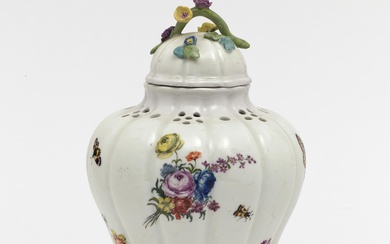 A potpourri vase - Meissen, mid-18th century