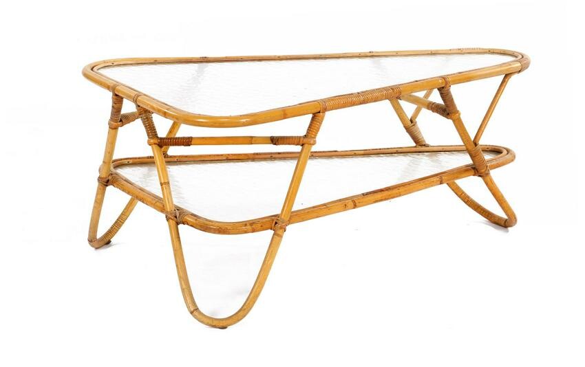 Rattan coffee table with cloud glass