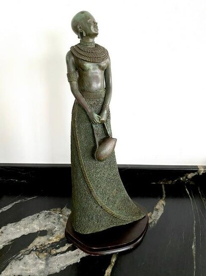 Remarkable Vintage Bronze Statue shaped like an African