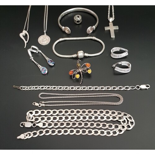 SELECTION OF SILVER JEWELLERY including an amber set dragonf...