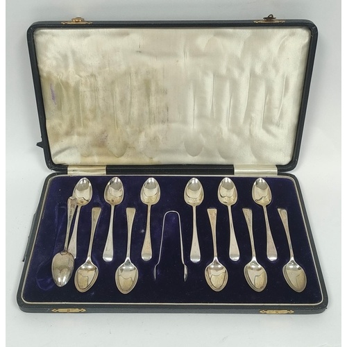 Set of twelve tea spoons, with tongs, 1914, cased, 20g / 7oz...