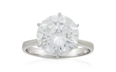 Single stone diamond ring