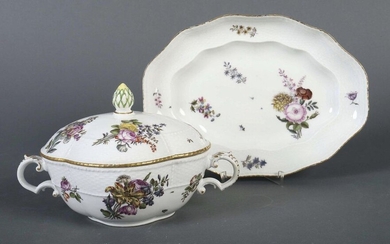 Small lidded terrine with Lower Meissen, approx. 1756-80, porcelain, glazed and decorated with polychrome onglaze painting with bouquets and scattered flowers, decorated with gold, the tureen in four-passage form, the lower one in multiple curvilinear...