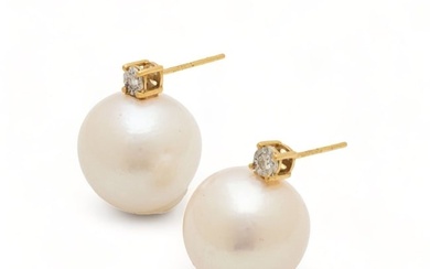 South Sea Pearl (15mm) Earrings, 18kt Gold & Diamonds, 10g 1 Pair