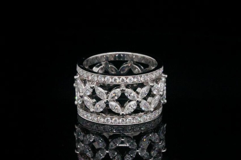 Tiffany & Co. Victoria 2.34ctw Diamond Platinum Ring