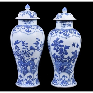 Two similar Chinese ‘Shipwreck’ blue and white vases and covers