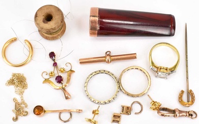 Various gold and gold-coloured jewellery to include a 9ct white...