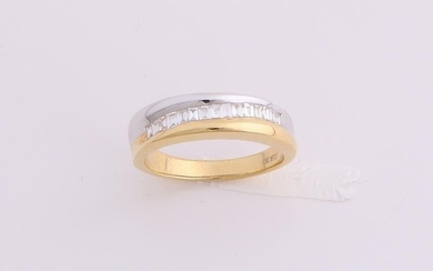 White- yellow gold ring, 750/000, with diamond. Ring