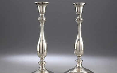William Adams Ltd. A pair of English sterling silver stands, year 1935 (2)