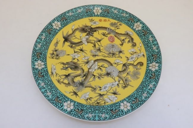 fine Chinese famille rose porcelain charger
