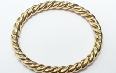 14K Yellow Gold Twist Motif Hinged Bangle Bracelet