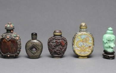 Group of 5 Snuff Bottles, 19th-early 20th Century