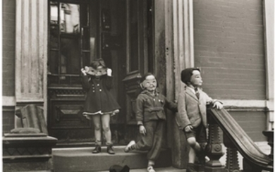 HELEN LEVITT (1913–2009), New York (Children in masks), c. 1940