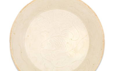 A Dingyao carved 'carp' dish