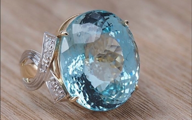 14 kt. Gold - Ring - 19.73 ct Aquamarine - Diamond