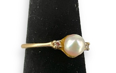 14kt Yellow Gold and Pearl Ring with Diamonds