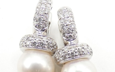 18 kt. White gold - Earrings Akoya Pearl - Diamonds