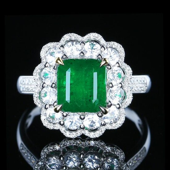 18K White Gold 2.45 ct Emerald & Diamond Ring