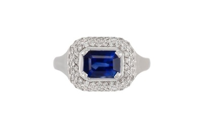 1970s 18K White Gold Sapphire and Diamond Ring