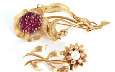 Gemstone and gold flower-form brooches (2pcs)
