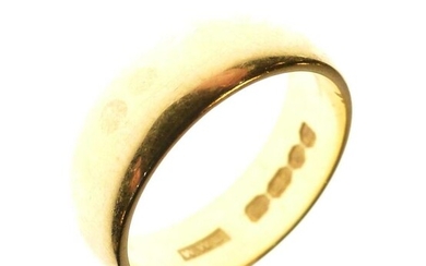 22ct gold wedding band, size O½, 8.8g approx