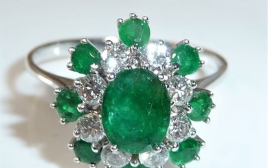 18 kt. White gold - Cocktail Ring 0.50 ct. Diamonds + 1.5 ct. emeralds