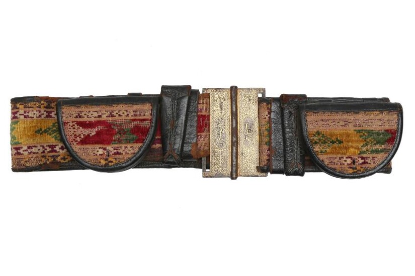A LARGE BUKHARA BELT WITH GILT BUCKLE, 19TH C.