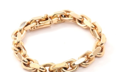 A 14k gold bracelet. L. 19.5 cm. Weight app. 81 g.